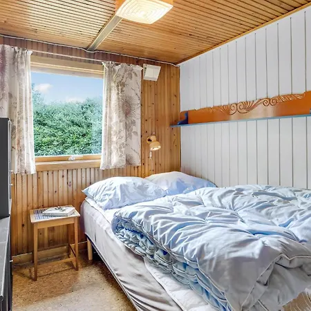2 Bedroom Gorgeous In Feriehus
